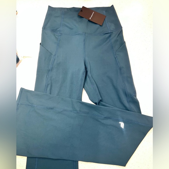 Fabletics Athletic Set - Picture 2 of 6